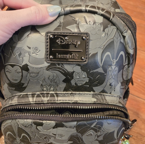 Disney Villains Loungfly Mini Backpack - Picture 3 of 6